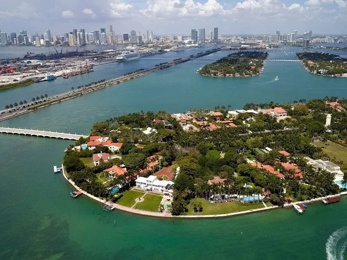 Miami Millionaire's Row Cruiser Tour + FREE 2 HOURS with Rentals. — photo 3 from Miami Beach Bike Rental & Segway tours