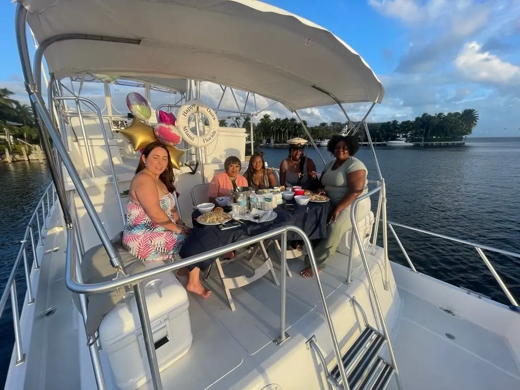 Private Dinner Cruise — photo 6 from Happy Cruises Miami