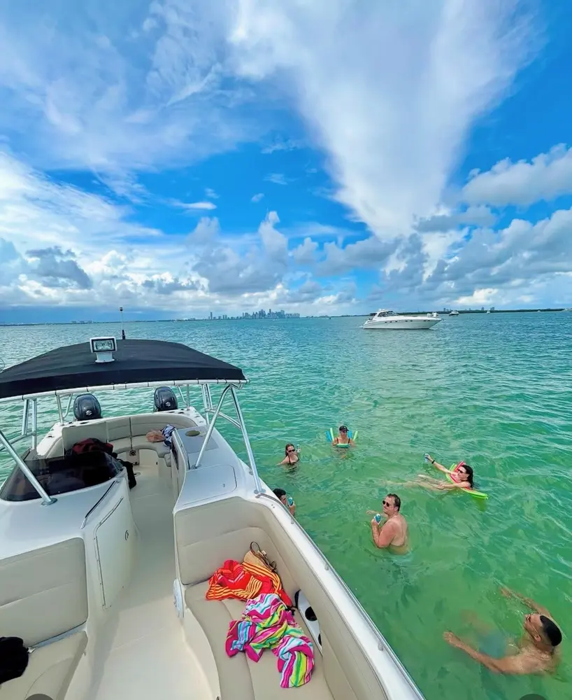 Biscayne Bay Private Speed Boat Tour — photo 4 from Happy Cruises Miami